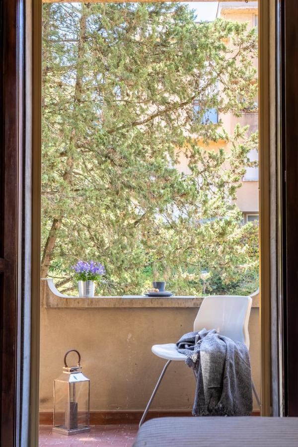 Cozy Roman Apartment With Parking Florence Extérieur photo